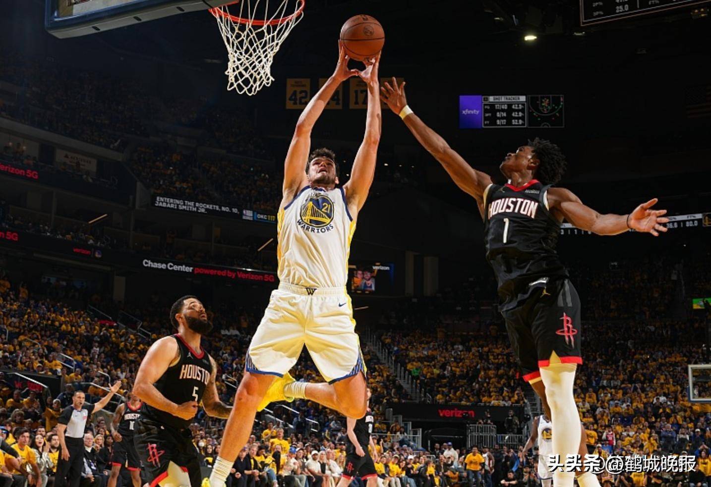 勇士队完成逆袭，晋级总决赛