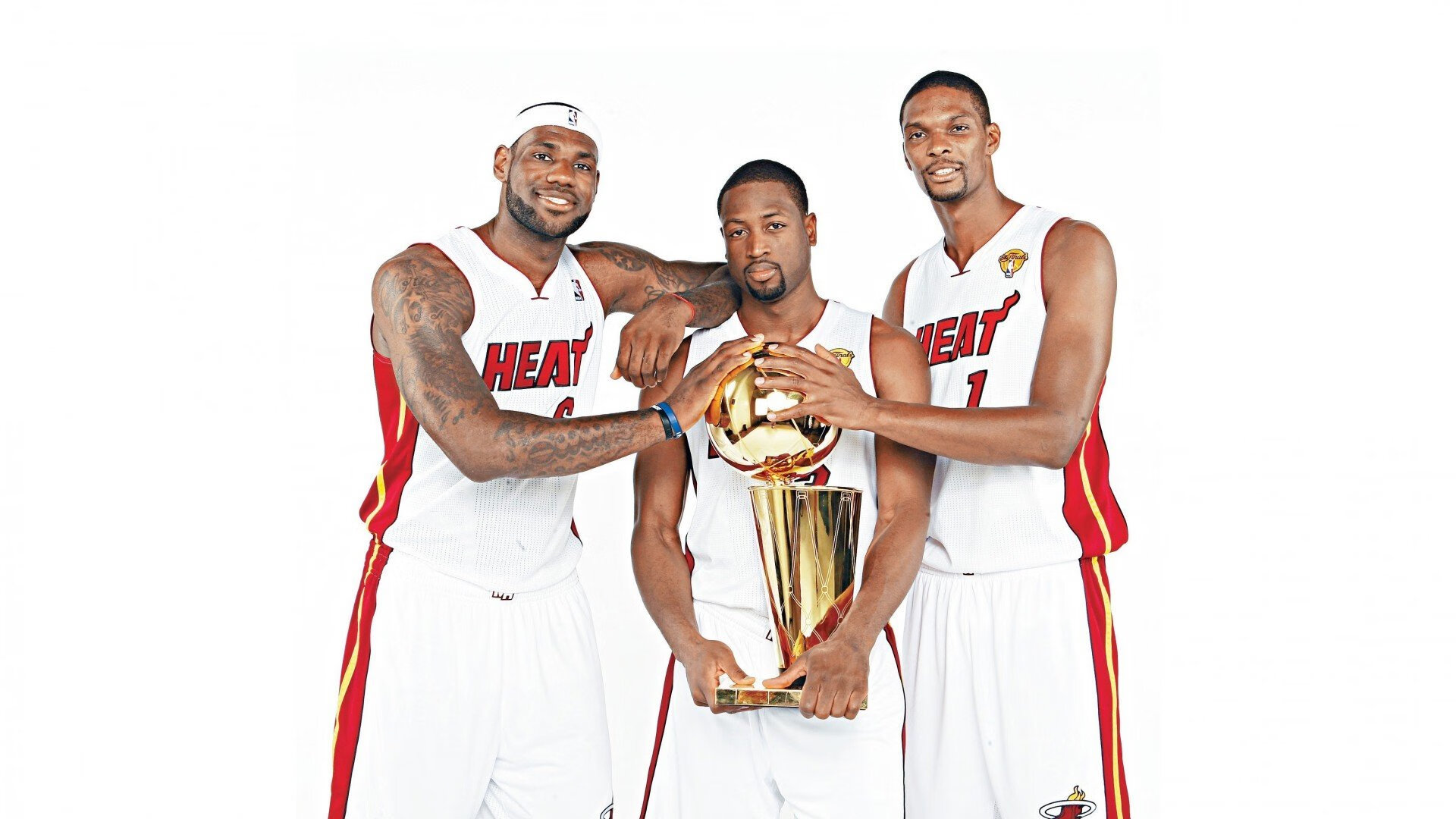 TheShy新星败北表现突出，雄鹿前途光明！赢得满堂喝彩